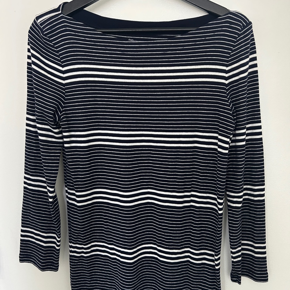 GAP Blue & White Striped Ribbed Boat Neck Top M – Fitted, Soft, Versatile